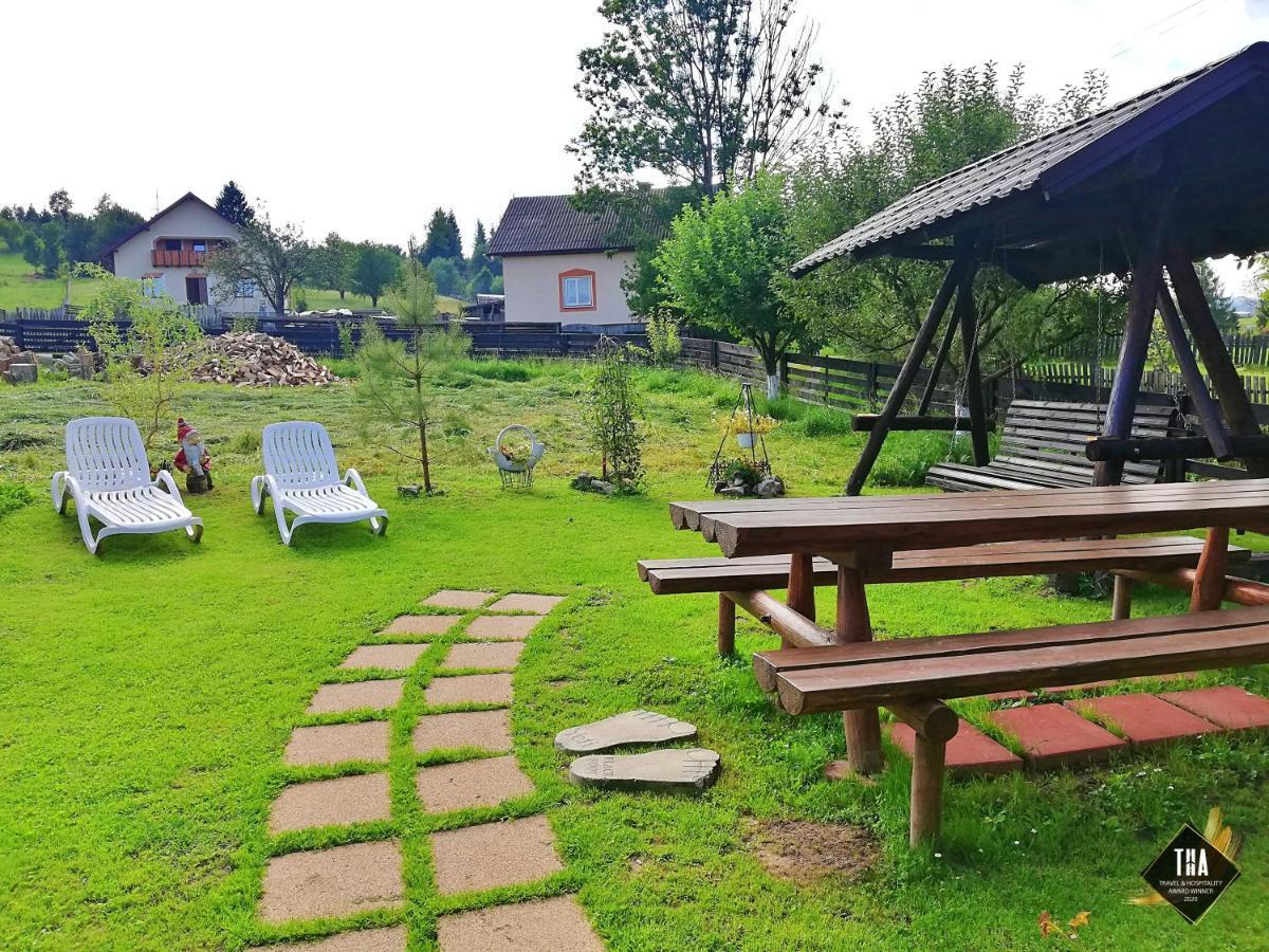 Hotel Casa Lacry Mînăstirea Humorului Exterior foto